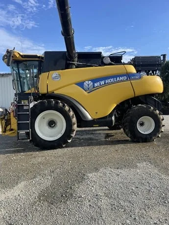 NEW HOLLAND CR7.90 — foto 1 de 7