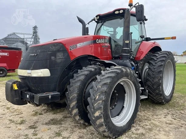CASE IH MAGNUM 280 — foto 1 de 43