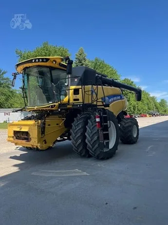 NEW HOLLAND CR7.90 — foto 1 de 9