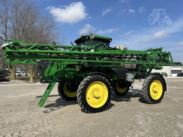 JOHN DEERE R4038 — foto 1 de 121