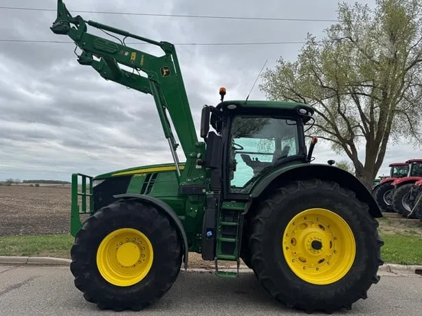 JOHN DEERE 7310R — foto 1 de 11