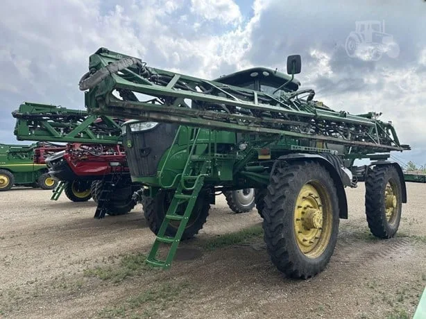 JOHN DEERE R4045 — foto 1 de 30