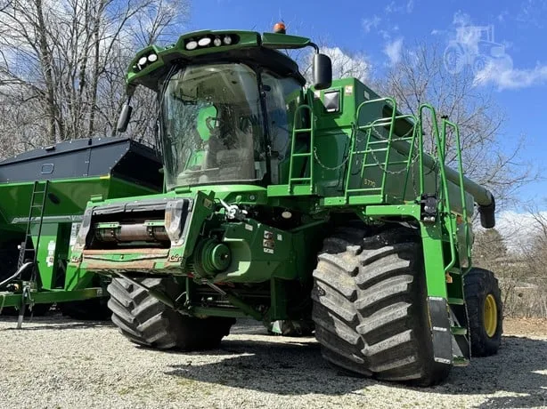 JOHN DEERE S770 — foto 1 de 32