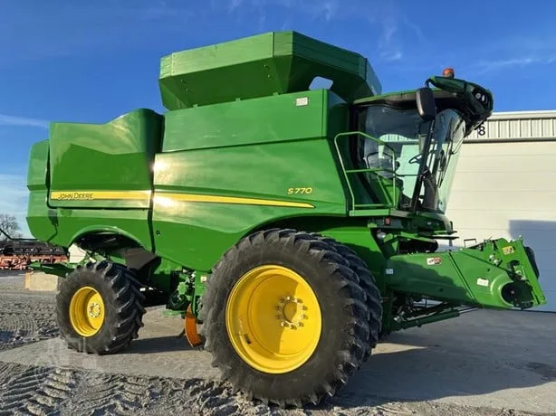 JOHN DEERE S770 — foto 1 de 108
