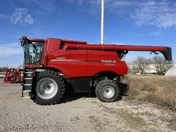 CASE IH 8250 — foto 1 de 5