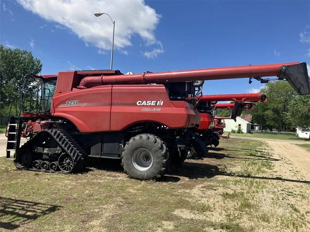 CASE IH 8250 — foto 1 de 4