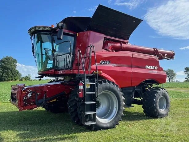 CASE IH 8250 — foto 1 de 16