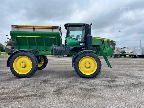 JOHN DEERE R4038 — foto 1 de 20