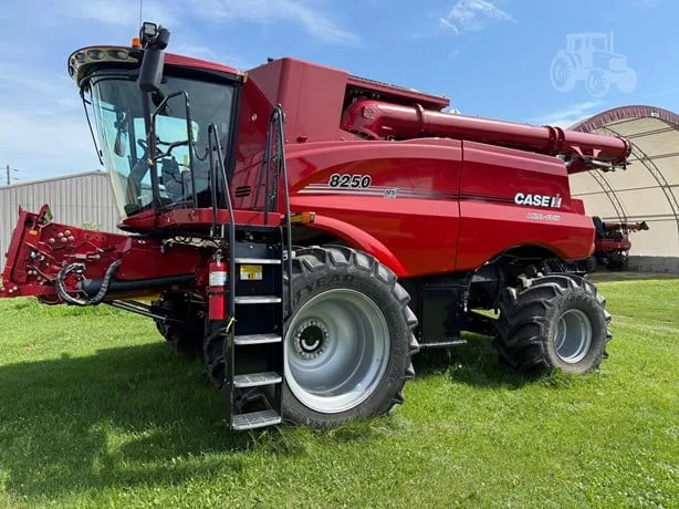 CASE IH 8250 — foto 1 de 12