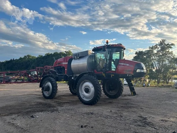 CASE IH PATRIOT 4440 — foto 1 de 8