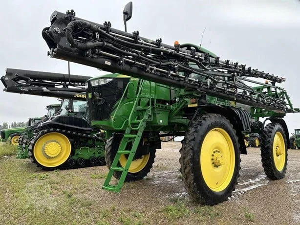 JOHN DEERE R4044 — foto 1 de 10