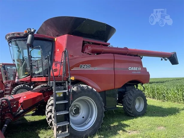CASE IH 8250 — foto 1 de 5