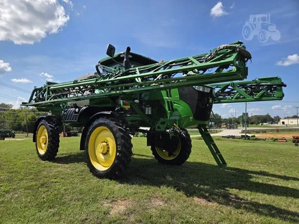 JOHN DEERE R4044 — foto 1 de 54