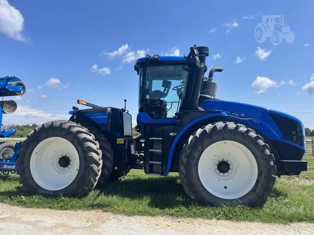 NEW HOLLAND T9.565 — foto 1 de 15