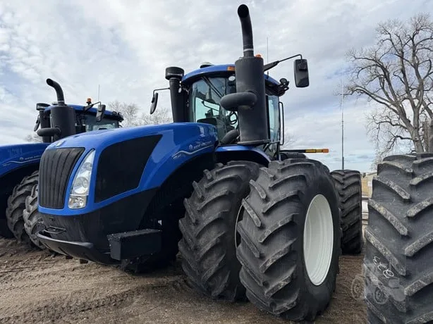 NEW HOLLAND T9.565 — foto 1 de 11