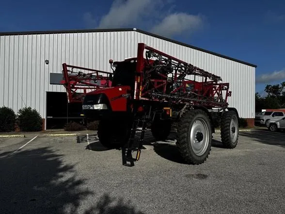 CASE IH PATRIOT 3240 — foto 1 de 10