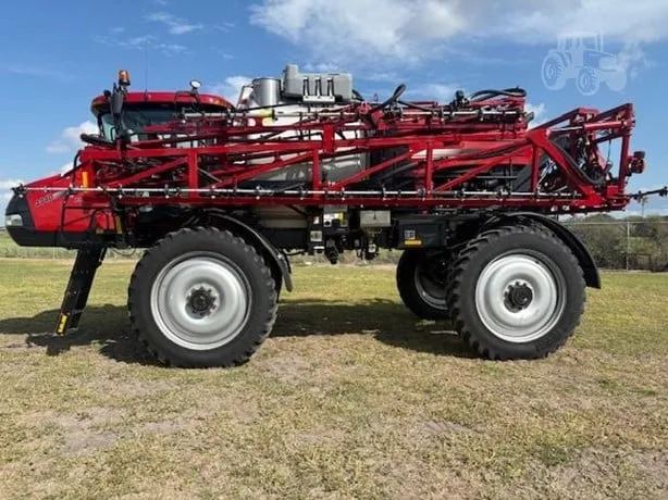 CASE IH PATRIOT 4440 — foto 1 de 11