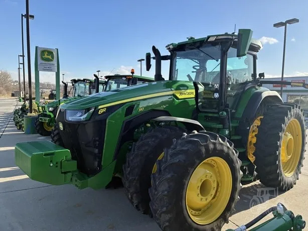 JOHN DEERE 8R 310 — foto 1 de 26