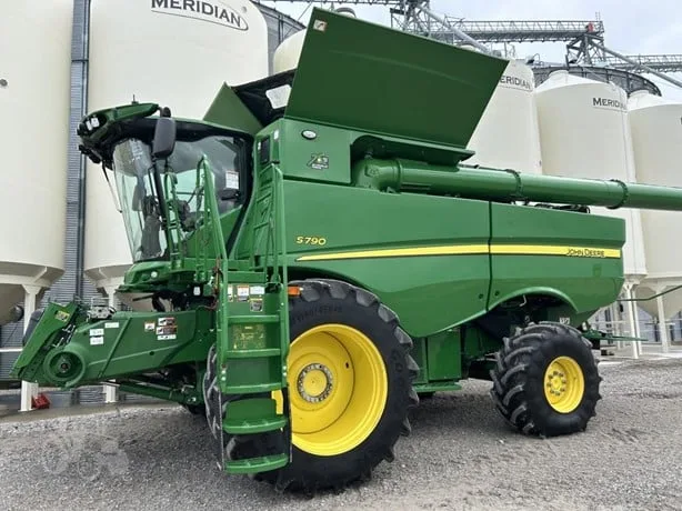 JOHN DEERE S790 — foto 1 de 97