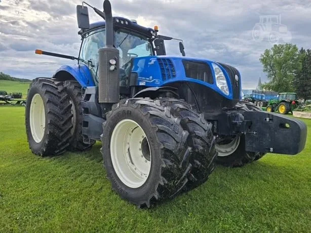 NEW HOLLAND T8.435 — foto 1 de 18