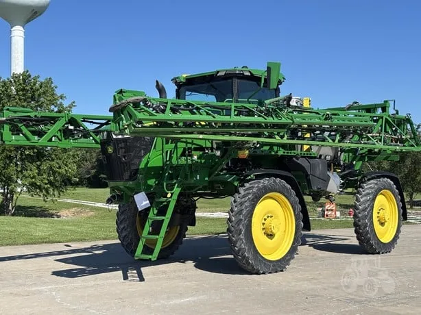 JOHN DEERE 410R — foto 1 de 78