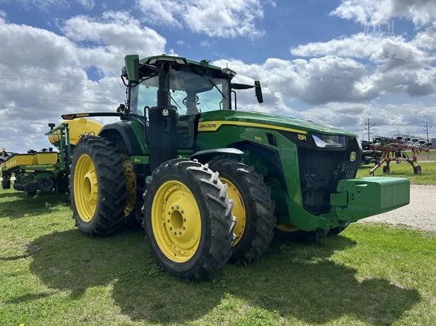 JOHN DEERE 8R 370 — foto 1 de 18
