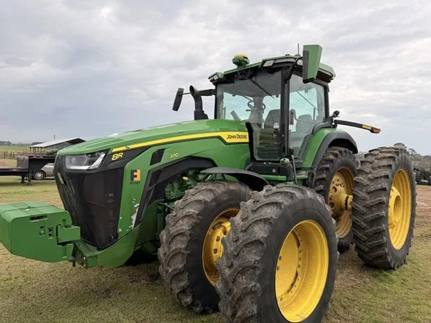JOHN DEERE 8R 370 — foto 1 de 6
