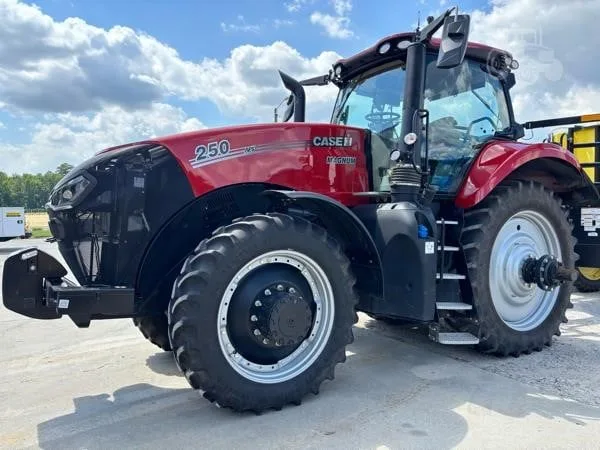 CASE IH MAGNUM 250 — foto 1 de 3