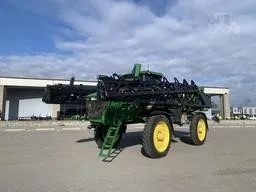 JOHN DEERE 412R — foto 1 de 26