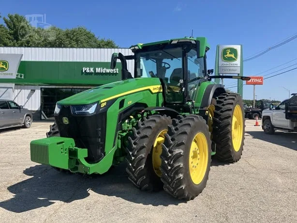 JOHN DEERE 8R 370 — foto 1 de 17