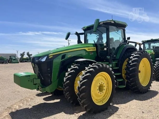 JOHN DEERE 8R 370 — foto 1 de 10