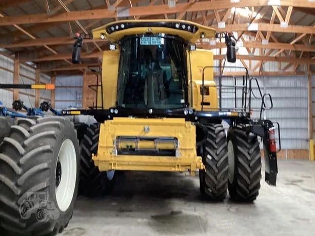 NEW HOLLAND CR9.90 — foto 1 de 11
