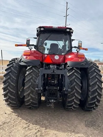 CASE IH MAGNUM 385 CVX — foto 1 de 3