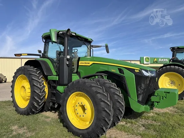 JOHN DEERE 8R 340 — foto 1 de 21